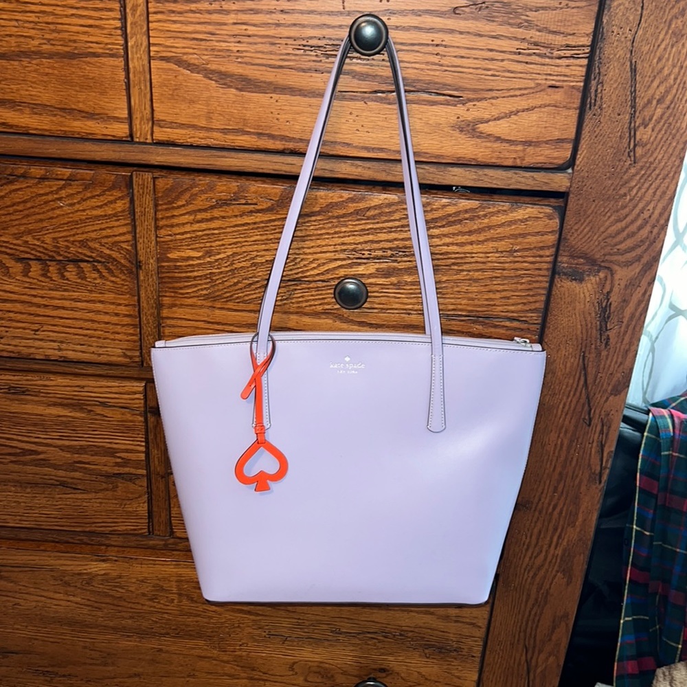 Kate Spade tote! Basically brand new without tags.